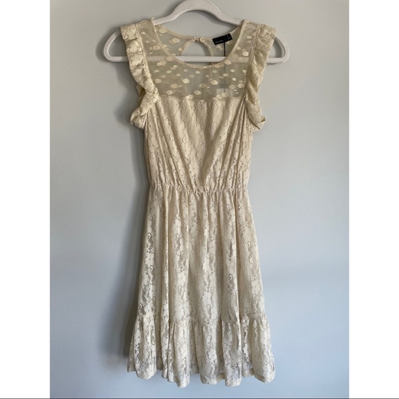 Vero Moda lace dress - size XS - Picture 1 of 4